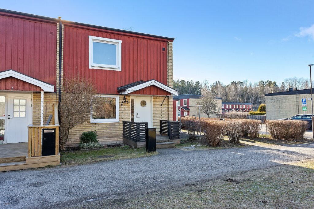 Inkoppling av diskmaskin, kylskåp & tvättmaskin i renoverad lägenhet. Hässelby Gård Vinsta