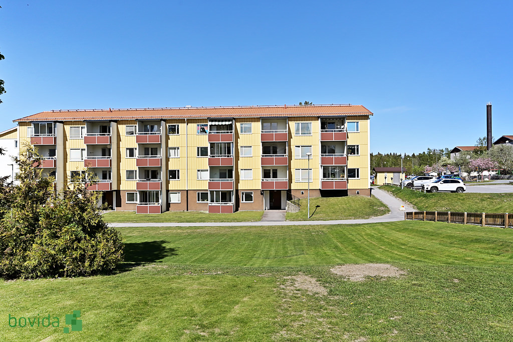Elinstallation av elbilsladdning till BRF. Upplands Väsby Bollstanäs